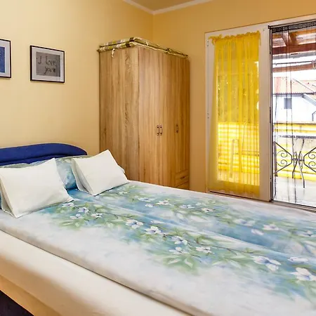 Apartment Elizabet Malinska